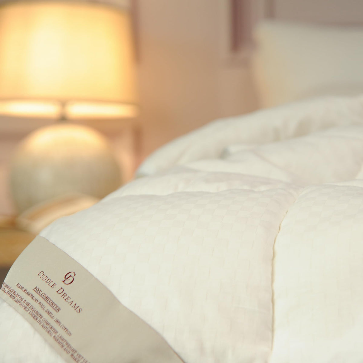 CUDDLE DREAMS Classic Wool Comforter (Midweight for All Season, Queen)