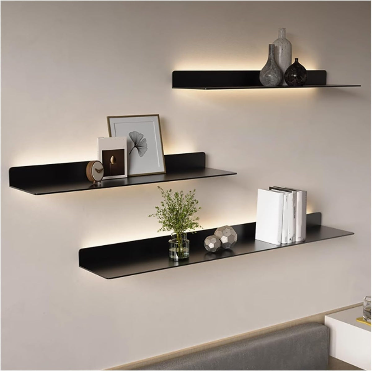 LED Floating Shelves Set of 2, Metal Wall Mounted Display Shelves with Built-in Lights, Modern Gold Floating Shelves for Living Room, Bedroom, Kitchen, Bathroom(Black,100cm/39.3in)