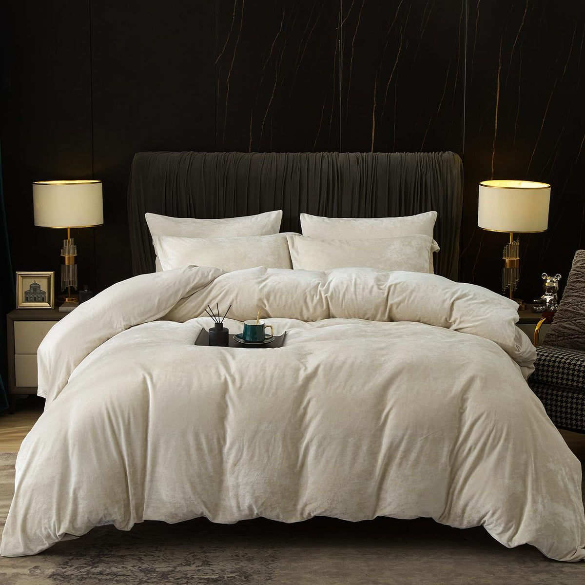 PHF Luxury Velvet Duvet Cover Set King Size, 3pcs 104" x 90", Cub