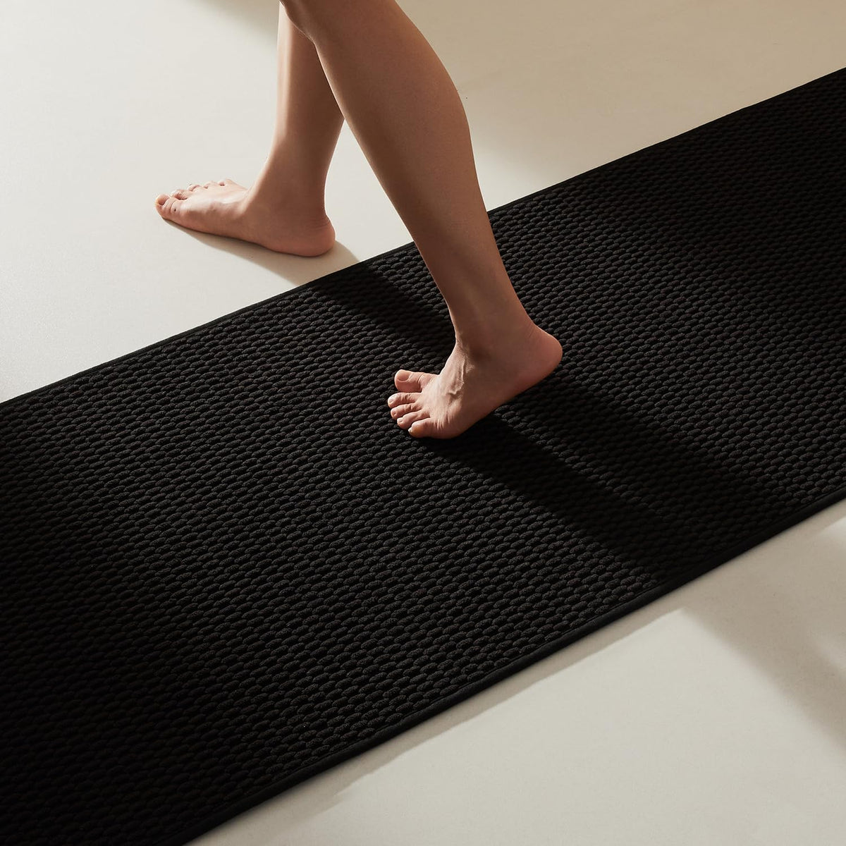 TYUU Bathroom Runner Rugs, Long Bath Mat Runner Washable Thin Quick Dry Low Pile Bathroom Runner Rugs Non Slip, Beige 24"x70"