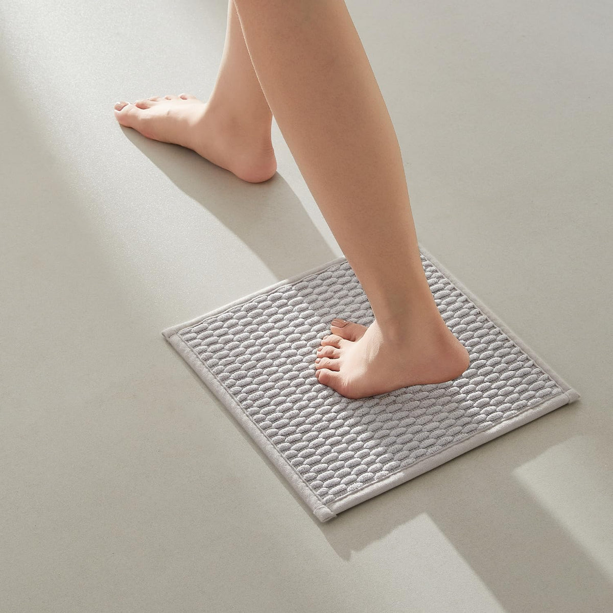 TYUU Bathroom Runner Rugs, Long Bath Mat Runner Washable Thin Quick Dry Low Pile Bathroom Runner Rugs Non Slip, Beige 24"x70"