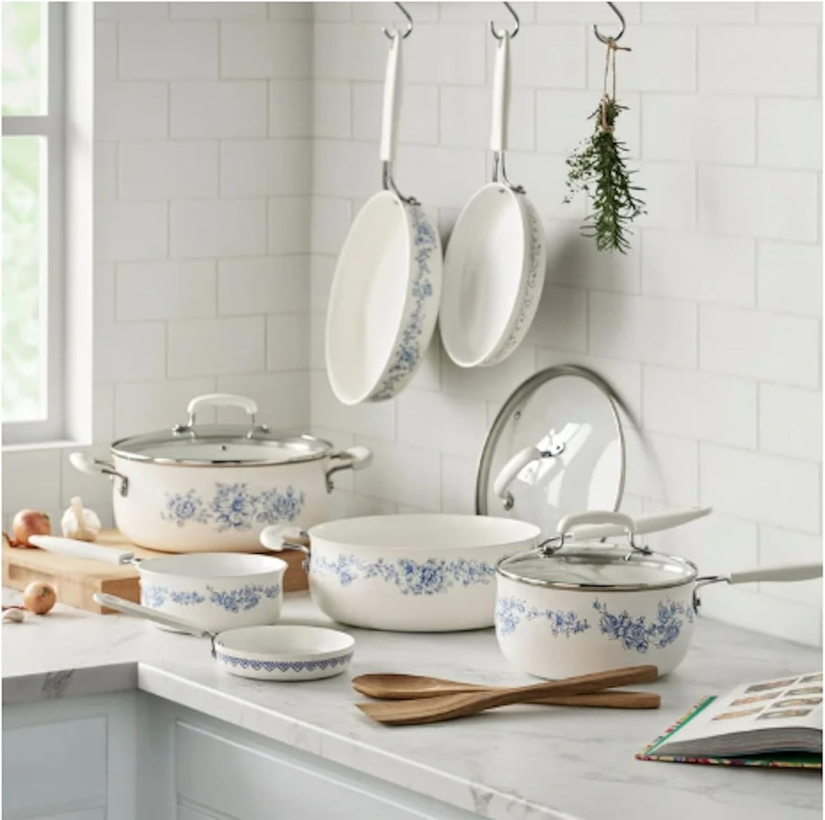 Pioneer Woman Style Agatha 12-Piece Aluminum & Ceramic Classic Cookware Set Blue