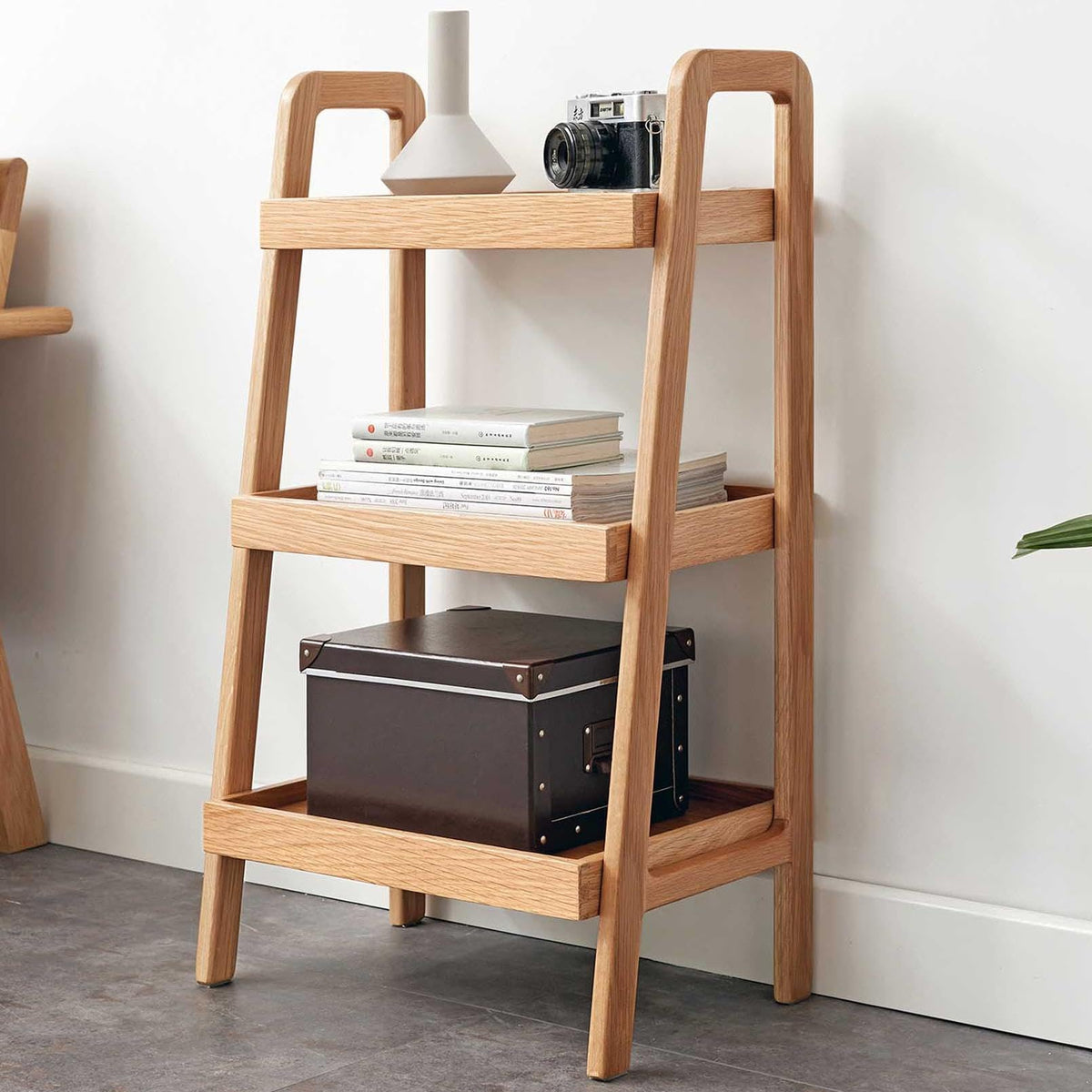 HRVEOCEI 17.72” Small Bookshelf, 3 Tier Ladder Shelf, Wood Side Shelf for Living Room Bathroom Bedroom, Oak, Mini, Vintage, Portable, Easy Assembly, Double Stability (Walnut)