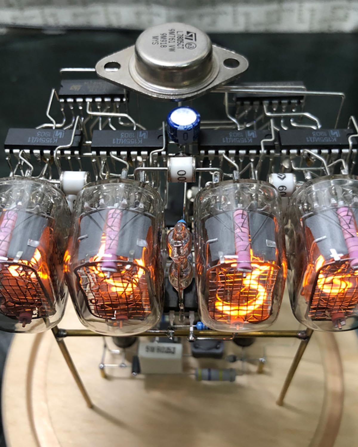 IN12 Nixie Tube Clock, Nixie Tube Clock Kit, LED Glow Tube Clock, Desktop Ornaments, New Year Gifts White