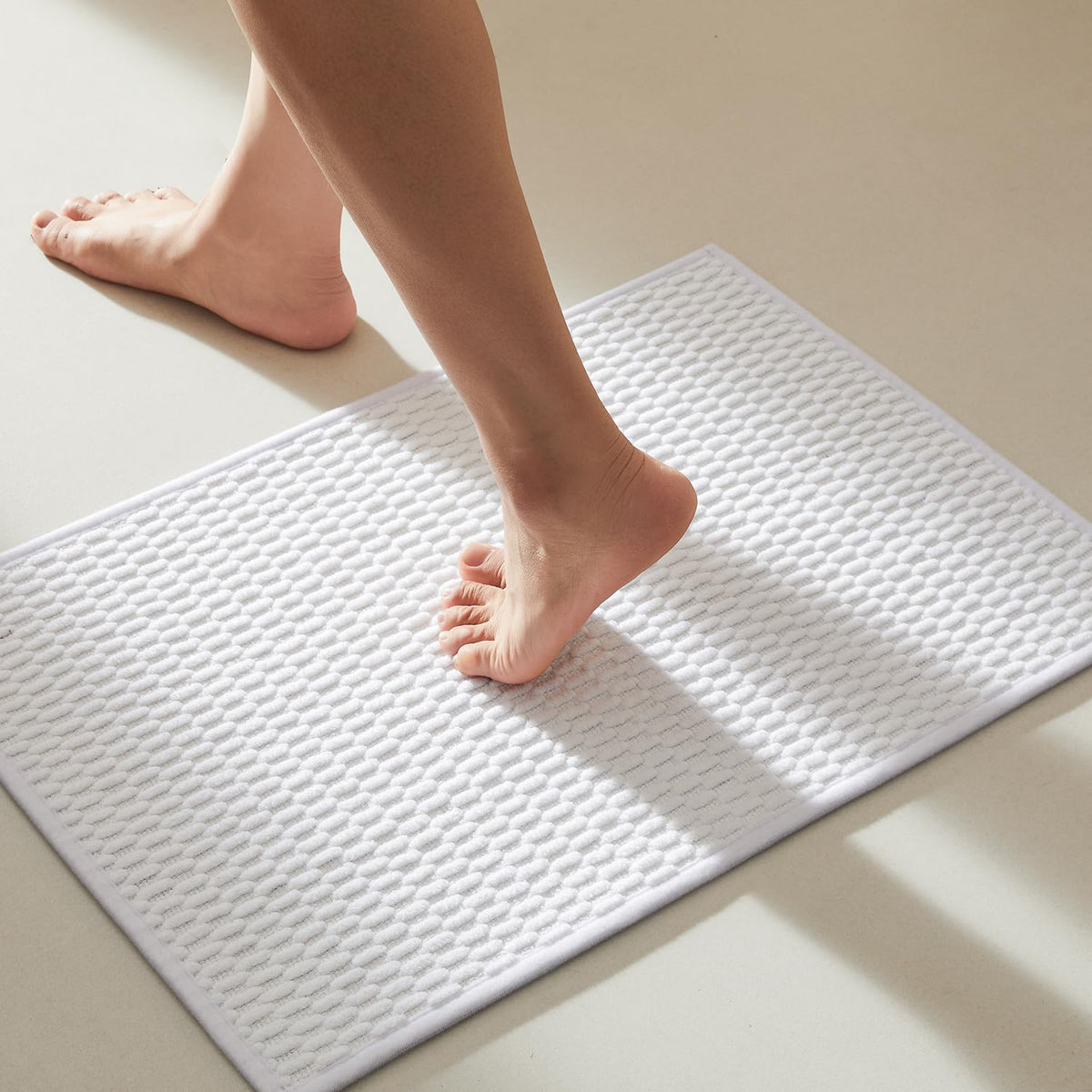 TYUU Bathroom Runner Rugs, Long Bath Mat Runner Washable Thin Quick Dry Low Pile Bathroom Runner Rugs Non Slip, Beige 24"x70"
