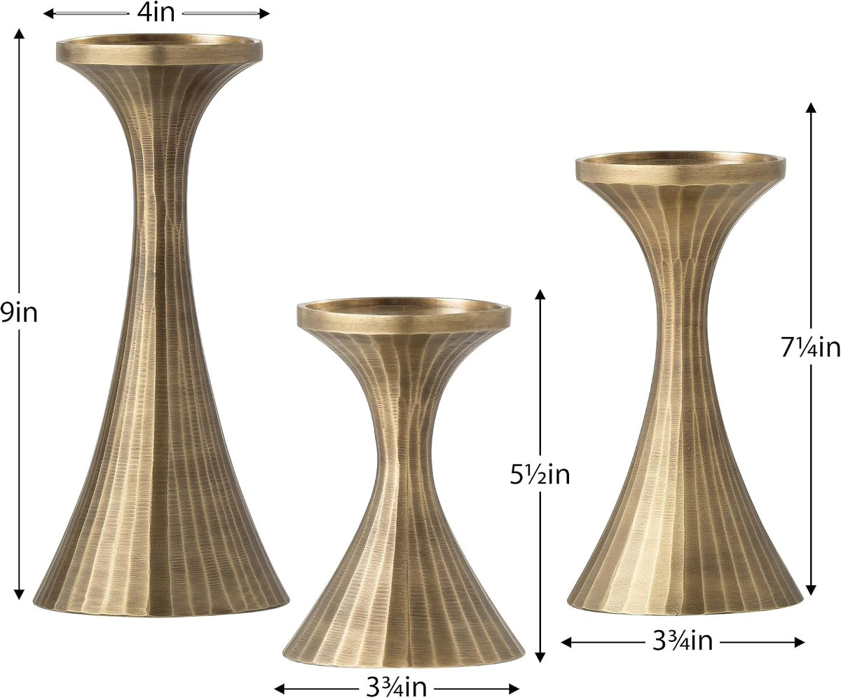 Torre & Tagus Tomar Metal Pillar Candle Holder Set of 3 Aluminum Candleholders in Vintage Gold as Mantle Decor for Living Room, Table Decor for Dining Table, Modern Kitchen Decor, Wedding Decoration