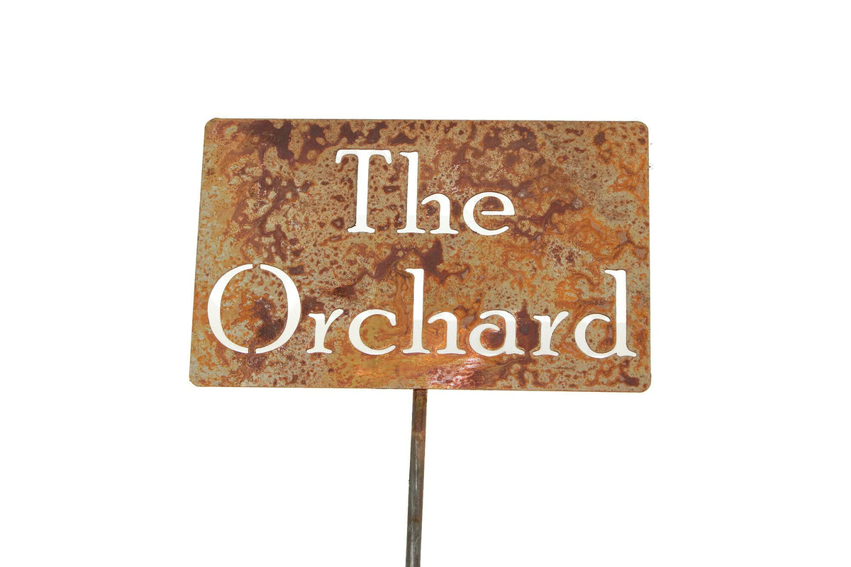 Funny Garden Stake 20 to 33 Inches Tall (Gardener Wanted, XL 33" Tall)