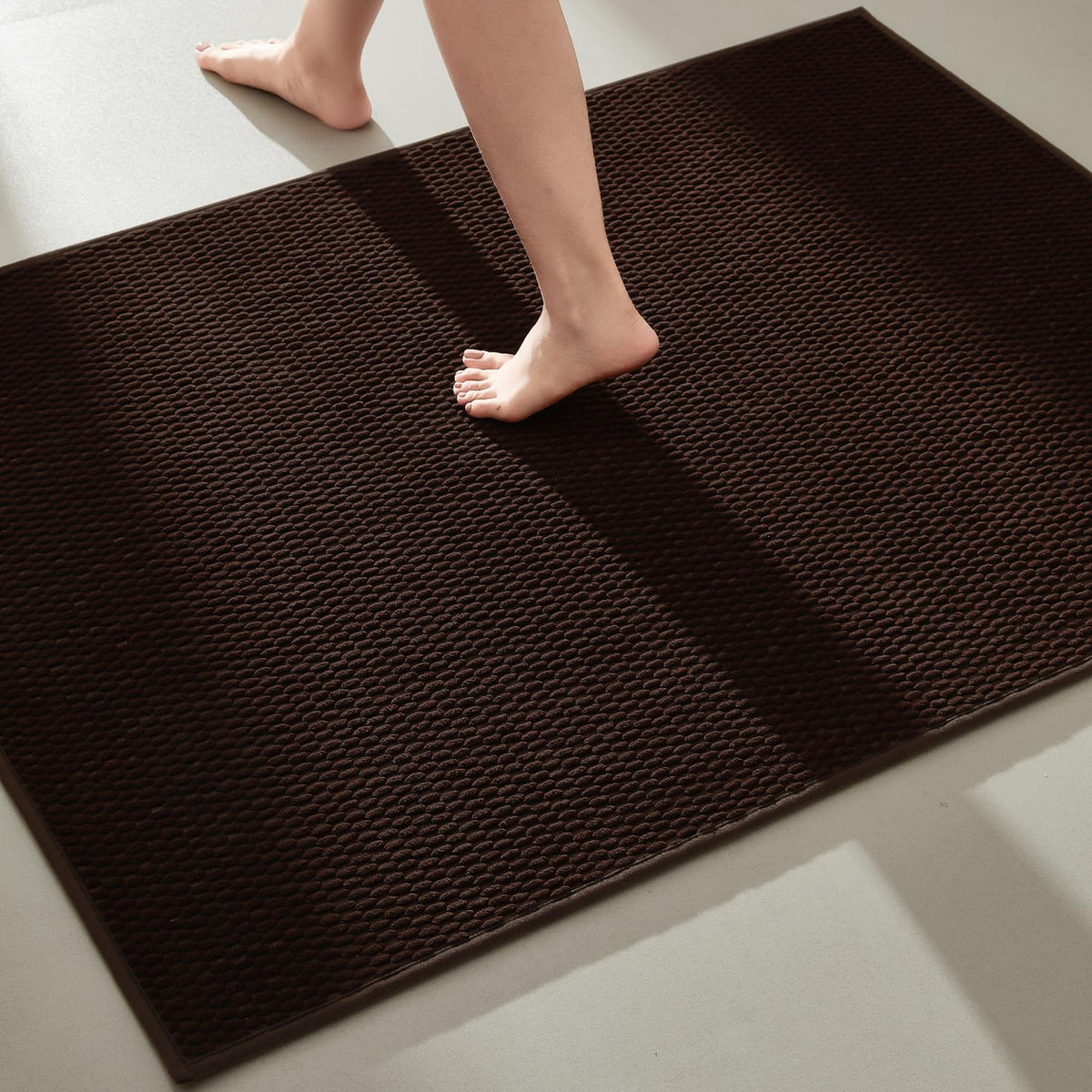 TYUU Bathroom Runner Rugs, Long Bath Mat Runner Washable Thin Quick Dry Low Pile Bathroom Runner Rugs Non Slip, Beige 24"x70"