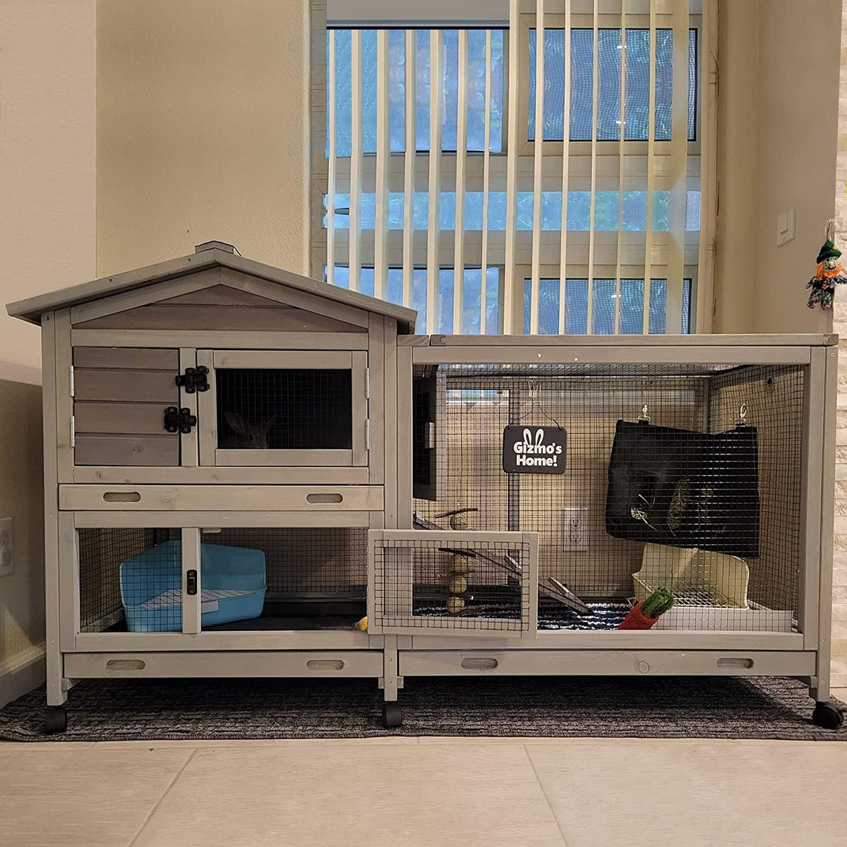 GUTINNEEN Rabbit Hutch with Chew-Resistant Ramp Indoor Bunny Cage Outdoor Guinea Pig Cage with Wheels and Leakproof Tray