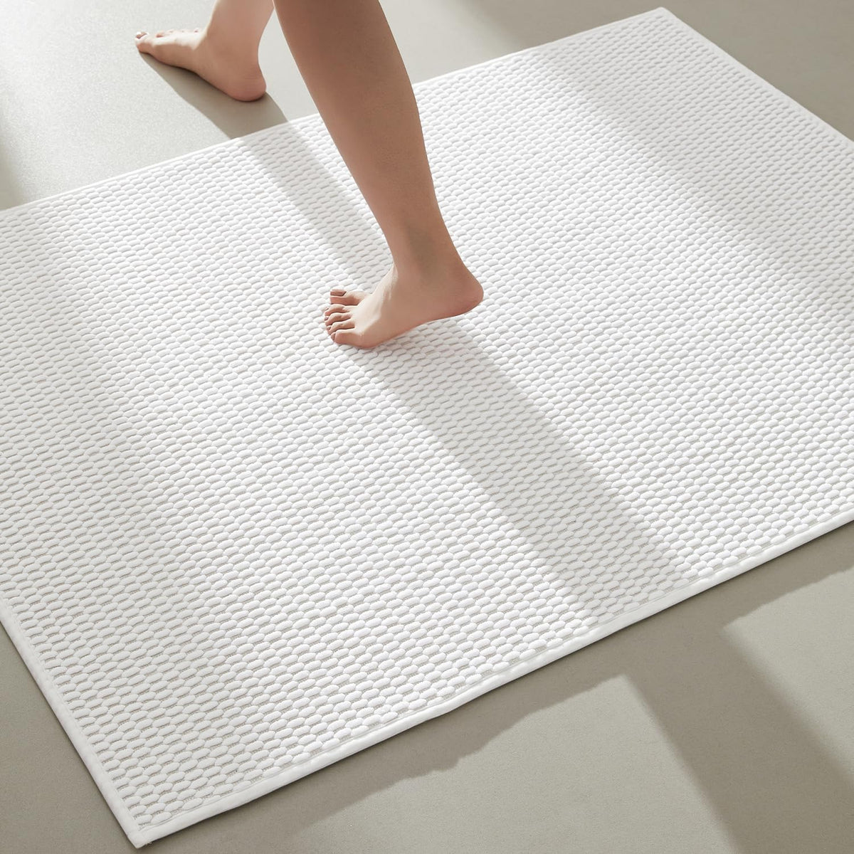 TYUU Bathroom Runner Rugs, Long Bath Mat Runner Washable Thin Quick Dry Low Pile Bathroom Runner Rugs Non Slip, Beige 24"x70"