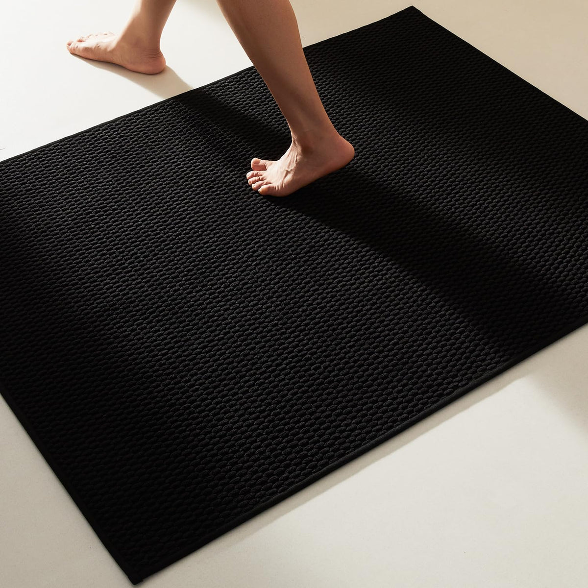 TYUU Bathroom Runner Rugs, Long Bath Mat Runner Washable Thin Quick Dry Low Pile Bathroom Runner Rugs Non Slip, Beige 24"x70"
