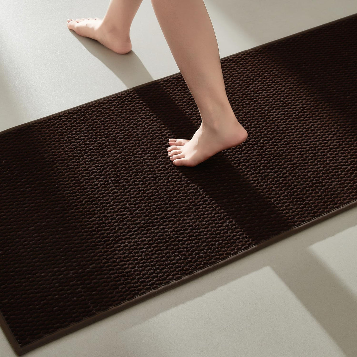 TYUU Bathroom Runner Rugs, Long Bath Mat Runner Washable Thin Quick Dry Low Pile Bathroom Runner Rugs Non Slip, Beige 24"x70"