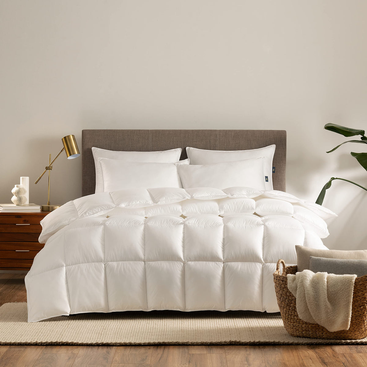 Serta Down Illusion All Season Down Alternative Comforter, Full/Queen