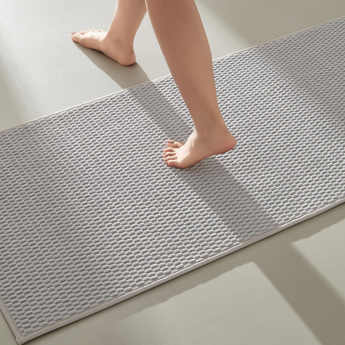TYUU Bathroom Runner Rugs, Long Bath Mat Runner Washable Thin Quick Dry Low Pile Bathroom Runner Rugs Non Slip, Beige 24"x70"
