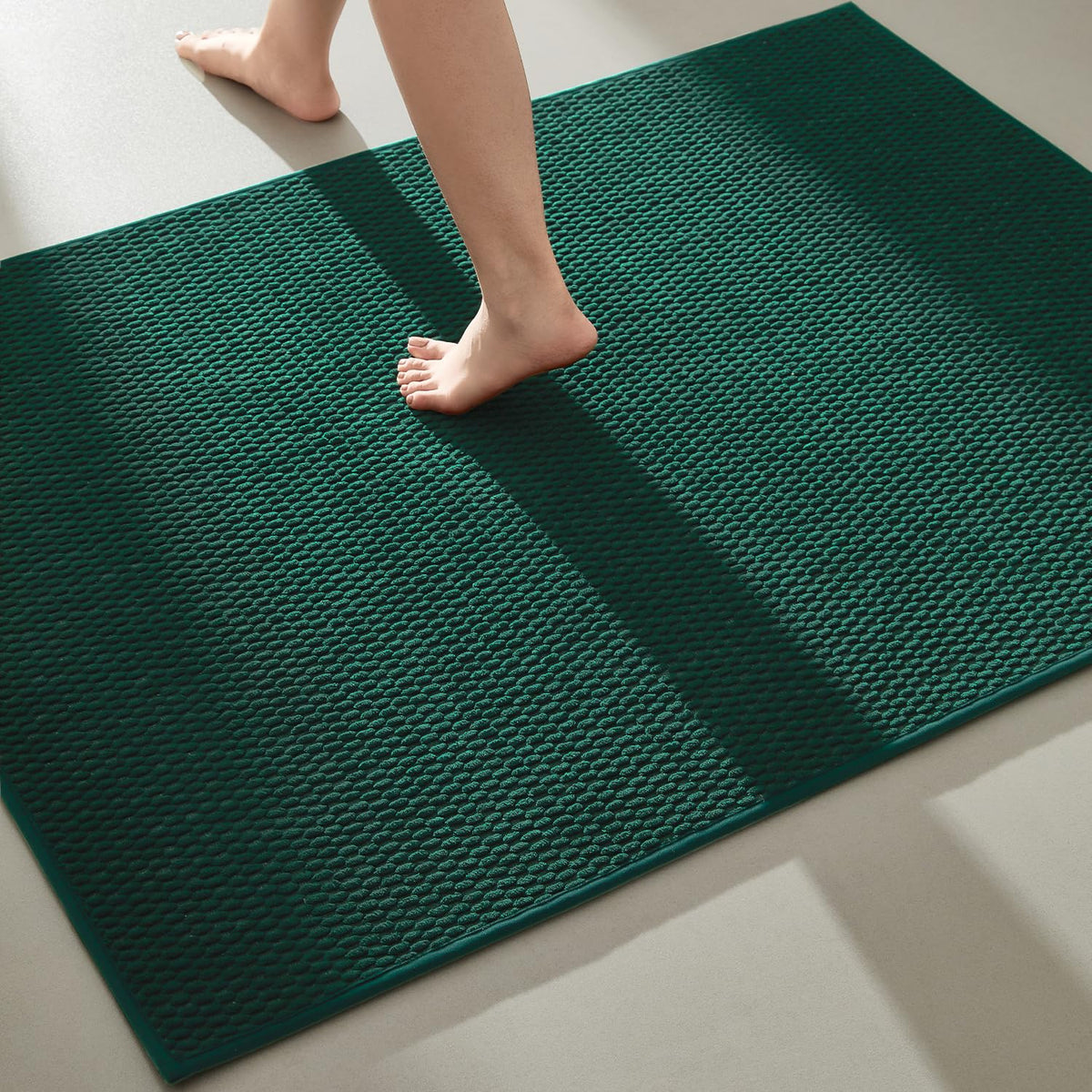 TYUU Bathroom Runner Rugs, Long Bath Mat Runner Washable Thin Quick Dry Low Pile Bathroom Runner Rugs Non Slip, Beige 24"x70"