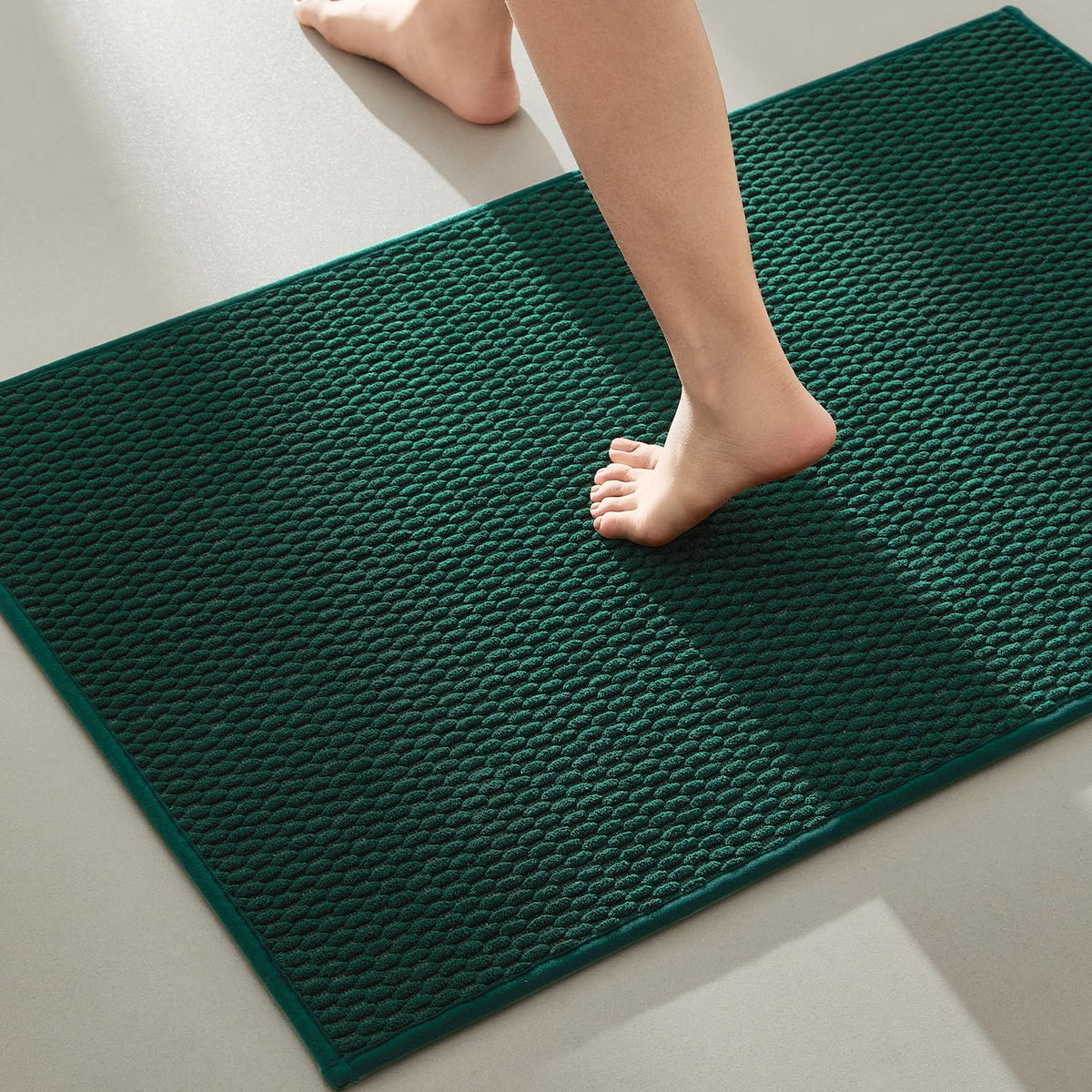 TYUU Bathroom Runner Rugs, Long Bath Mat Runner Washable Thin Quick Dry Low Pile Bathroom Runner Rugs Non Slip, Beige 24"x70"