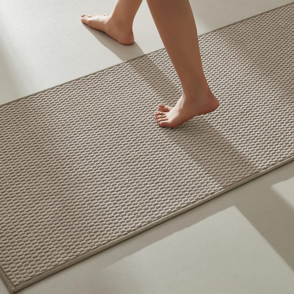 TYUU Bathroom Runner Rugs, Long Bath Mat Runner Washable Thin Quick Dry Low Pile Bathroom Runner Rugs Non Slip, Beige 24"x70"