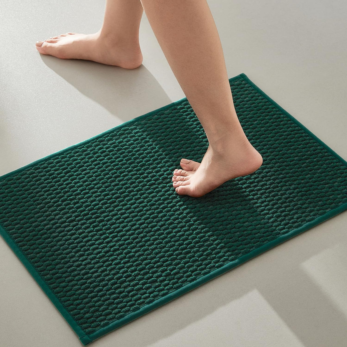 TYUU Bathroom Runner Rugs, Long Bath Mat Runner Washable Thin Quick Dry Low Pile Bathroom Runner Rugs Non Slip, Beige 24"x70"