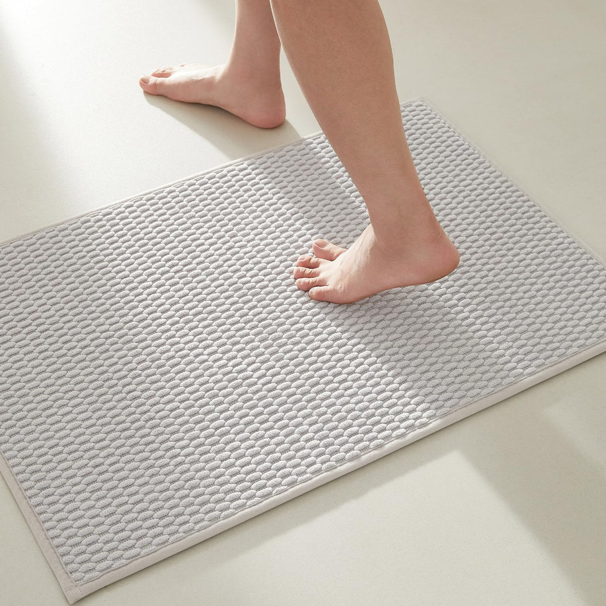 TYUU Bathroom Runner Rugs, Long Bath Mat Runner Washable Thin Quick Dry Low Pile Bathroom Runner Rugs Non Slip, Beige 24"x70"