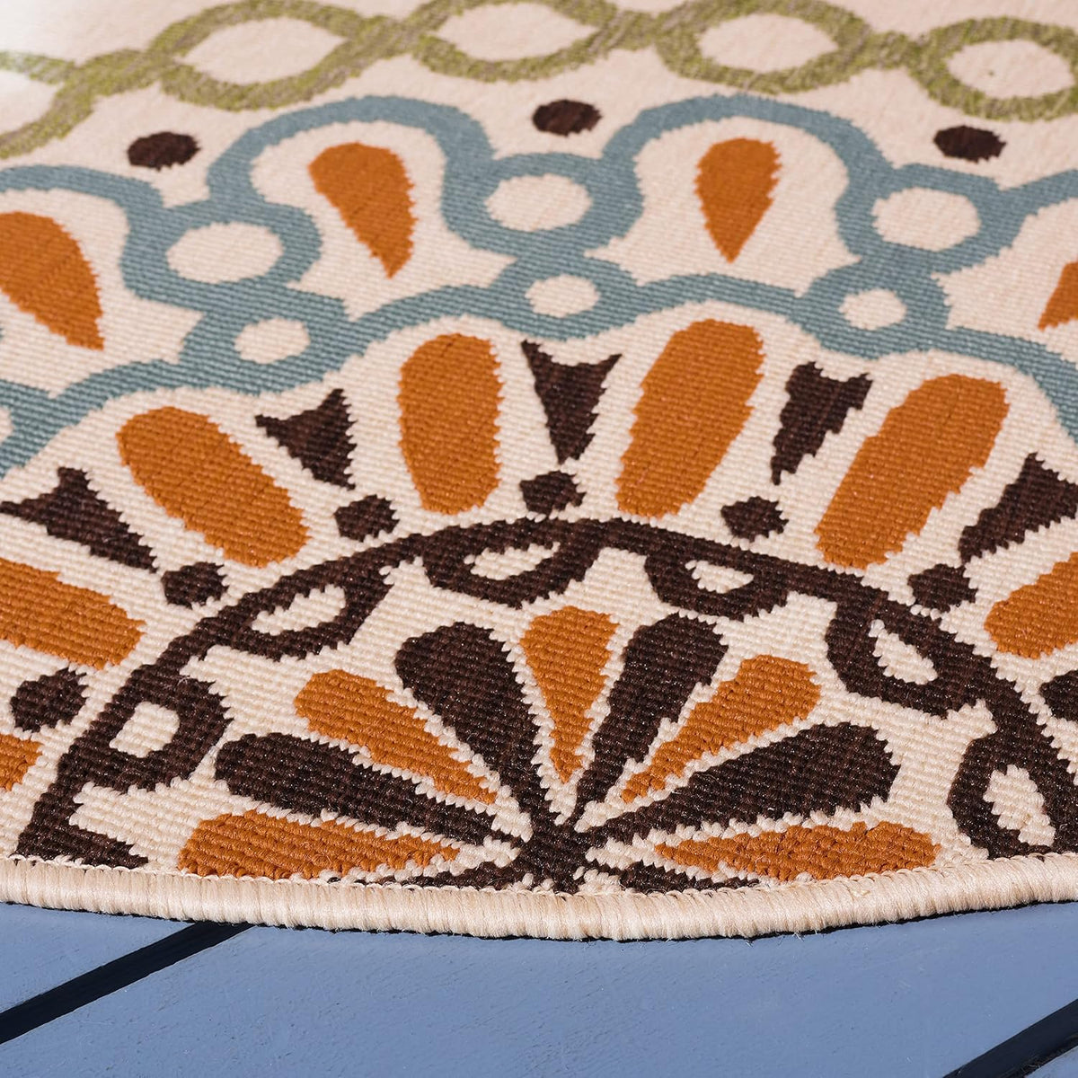 SAFAVIEH Washable Rug Outdoor Veranda Collection - 6'7" Round Cream & Terracotta, Non-Shedding & Easy to Clean, Ideal for Patio, Backyard, Mudroom (VER092-0715)