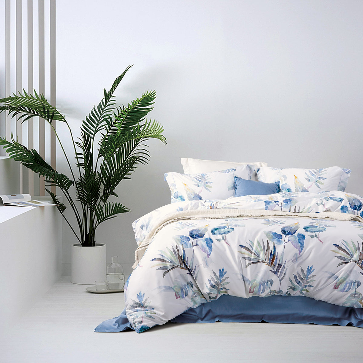 MILDLY White Floral Green Leaves Luxury Duvet Cover Set 3pcs King