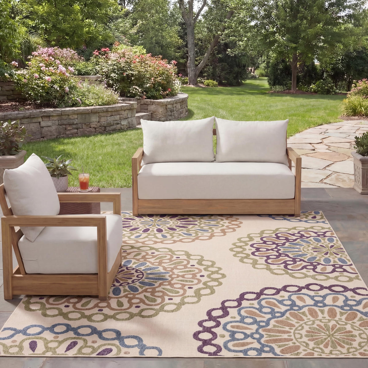 SAFAVIEH Washable Rug Outdoor Veranda Collection - 8' x 11', Cream & Blue, Non-Shedding & Easy to Clean, Ideal for Patio, Backyard, Mudroom (VER092-0615)