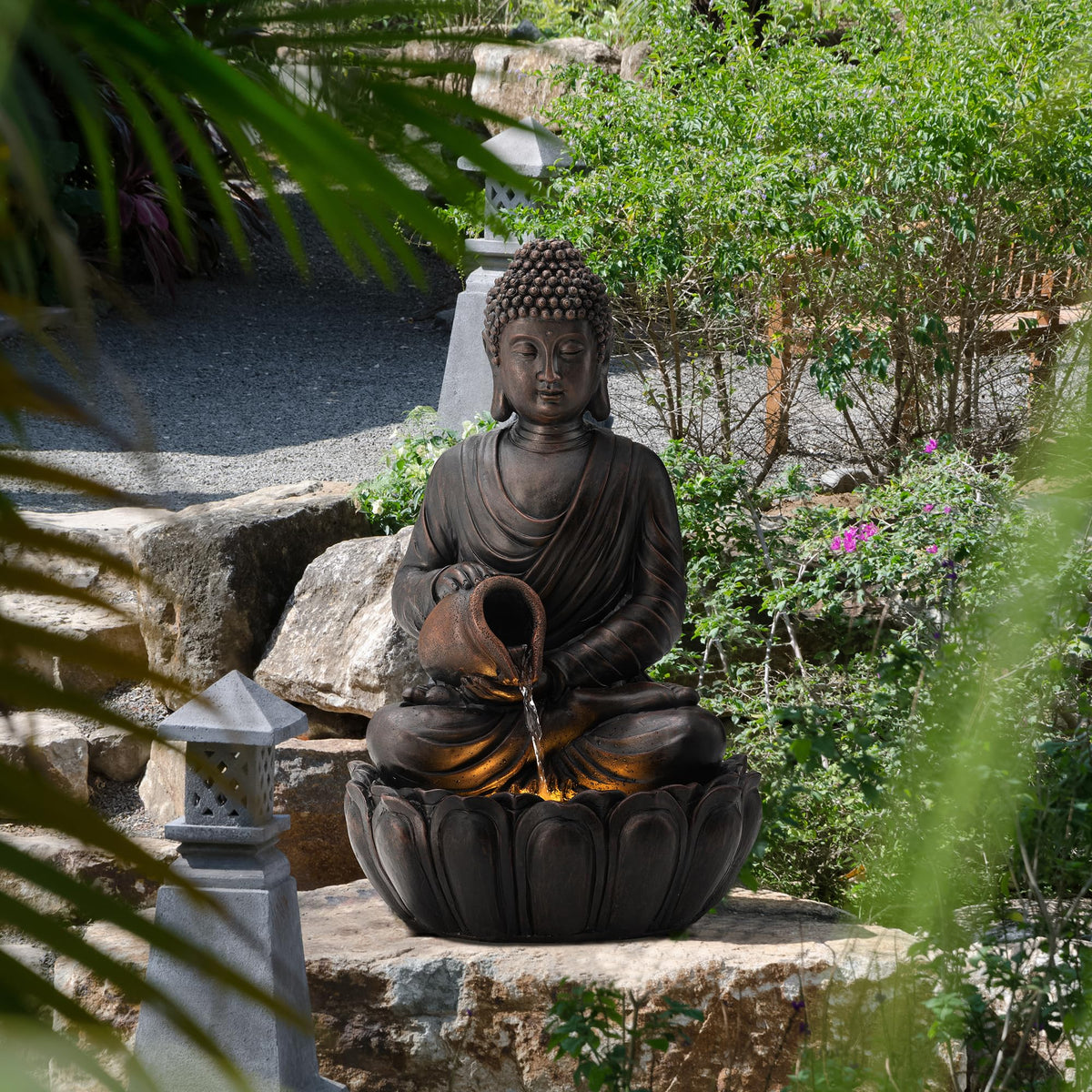 Glitzhome Buddha Statue 28" H, Outdoor Large Statue Zen Style Buddha Fountian with LED Light & Pump Polyresin Outdoor Floor Freestanding Fountain Garden Buddha Sculptures & Statues Lawn Décor