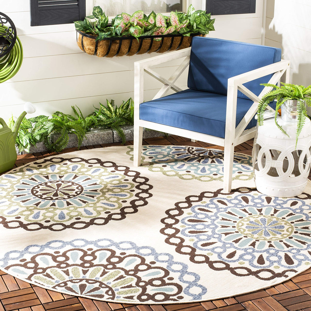 SAFAVIEH Washable Rug Outdoor Veranda Collection - 8' x 11', Cream & Blue, Non-Shedding & Easy to Clean, Ideal for Patio, Backyard, Mudroom (VER092-0615)