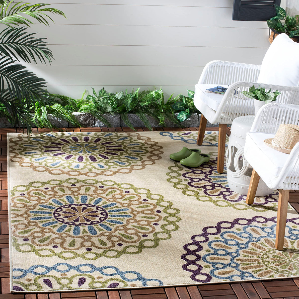 SAFAVIEH Washable Rug Outdoor Veranda Collection - 5'3" x 7'7", Chocolate & Terracotta, Non-Shedding & Easy to Clean, Ideal for Patio, Backyard, Mudroom (VER092-0725)