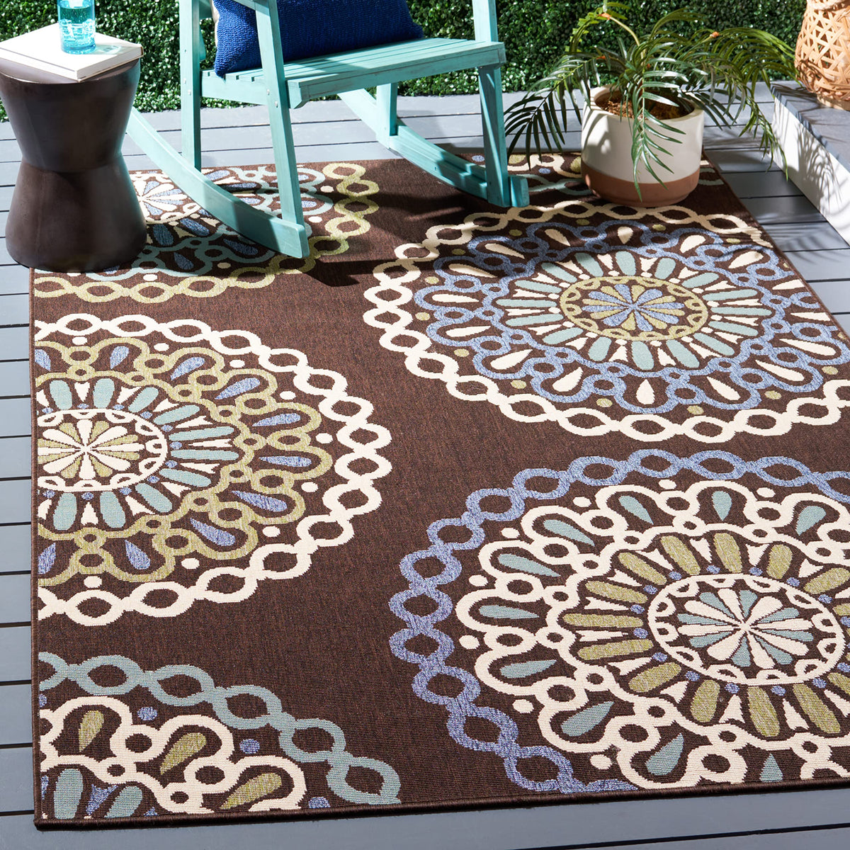 SAFAVIEH Washable Rug Outdoor Veranda Collection - 6'7" Round Cream & Terracotta, Non-Shedding & Easy to Clean, Ideal for Patio, Backyard, Mudroom (VER092-0715)