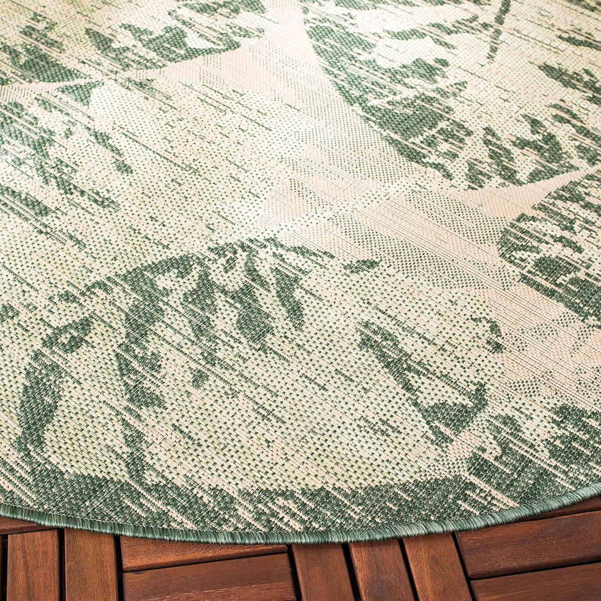 SAFAVIEH Washable Rug Outdoor Courtyard Collection - 6'7" Round, Green & Beige, Non-Shedding & Easy Cleaning, Ideal for Patio, Backyard, Mudroom (CY7556-21812)
